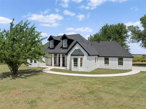 254 State Hwy 17 Hwy, Rush Springs, OK 73082