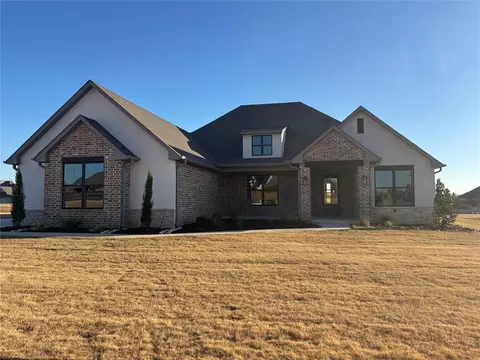 2224 W Sunset Dr, Mustang, OK 73064