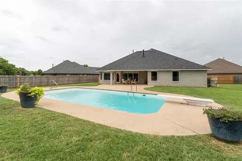 1609 Birchfield Rd, Edmond, OK 73012