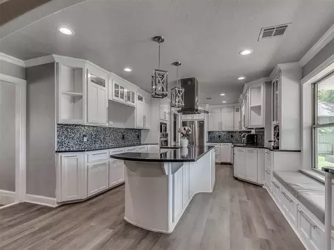 2309 S Avery Ave, Midwest City, OK 73130
