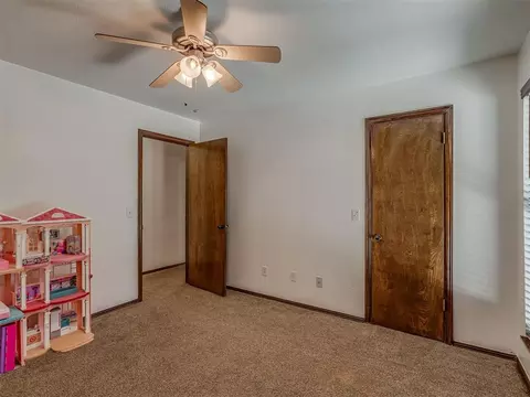 613 N Czech Hall Rd, Tuttle, OK 73089 photo 16