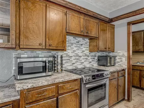 613 N Czech Hall Rd, Tuttle, OK 73089 photo 11
