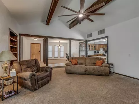 613 N Czech Hall Rd, Tuttle, OK 73089 photo 6