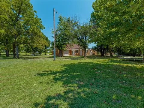 613 N Czech Hall Rd, Tuttle, OK 73089 photo 28