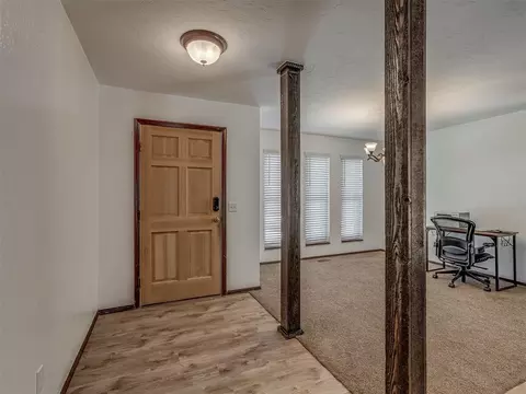 613 N Czech Hall Rd, Tuttle, OK 73089 photo 3