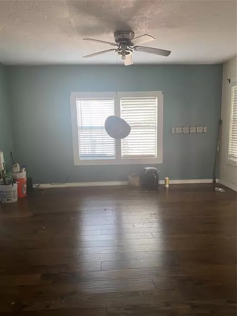3225 S Douglas Ave, Oklahoma City, OK 73109