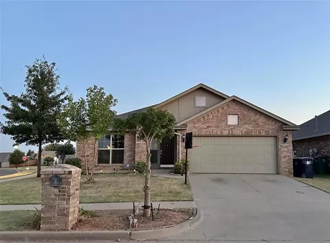 13300 SW 4th Ter, Yukon, OK 73099