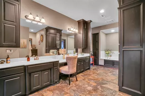 328 Val Verde St, Altus, OK 73521 photo 25