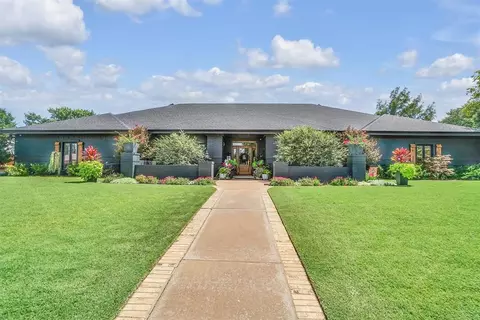 328 Val Verde St, Altus, OK 73521 photo 2
