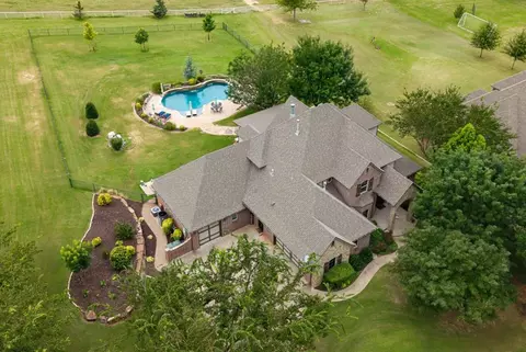 14381 Terra Vita Dr, Edmond, OK 73034