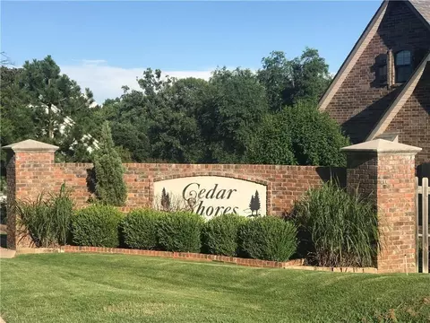 2415 N Minnesota Cir, Shawnee, OK 74804