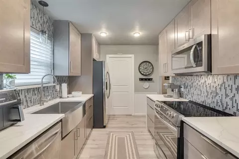 320 E Meade Dr, Yukon, OK 73099 photo 11
