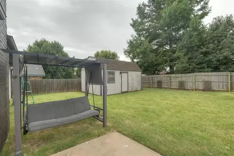 320 E Meade Dr, Yukon, OK 73099 photo 28