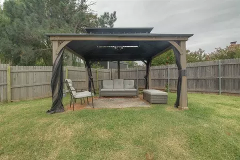 320 E Meade Dr, Yukon, OK 73099 photo 27