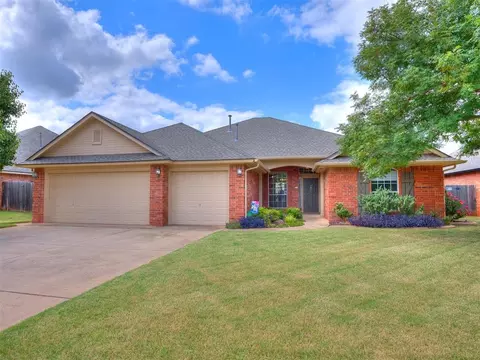 1833 Lariat Trl, Edmond, OK 73012