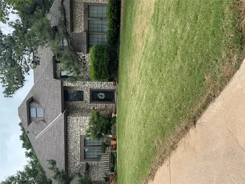 829 New Bond Cir, Edmond, OK 73034