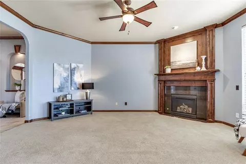 1104 Kelsi Dr, Moore, OK 73160 photo 9