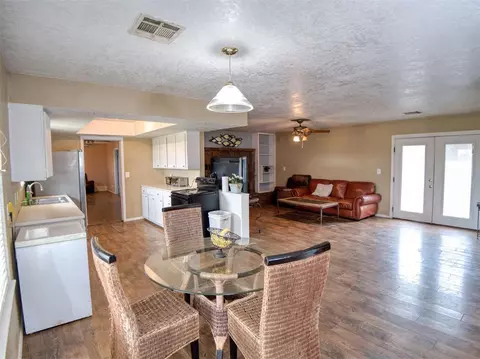 352097 E 1040 Rd, Prague, OK 74864 photo 6