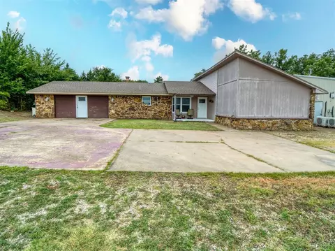 352097 E 1040 Rd, Prague, OK 74864 photo 4