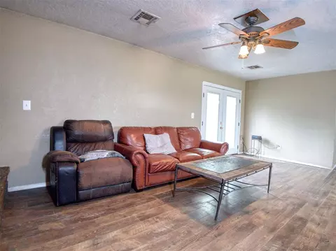 352097 E 1040 Rd, Prague, OK 74864 photo 9