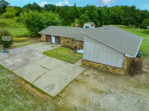 352097 E 1040 Rd, Prague, OK 74864 photo 3
