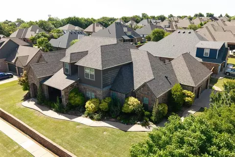 2017 Providence Dr, Norman, OK 73071