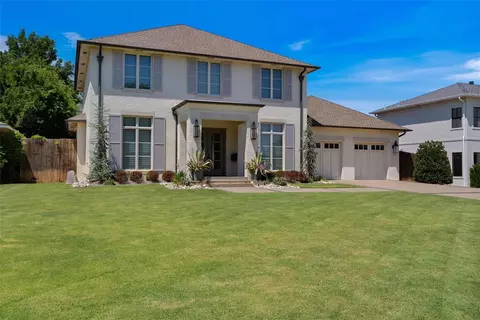 1117 Park Manor St, Nichols Hills, OK 73116