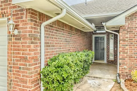 13613 Prairie View Ln, Oklahoma City, OK 73142