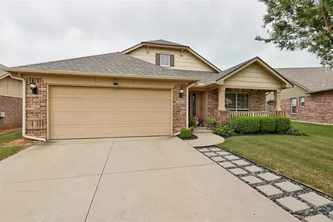 13304 SW 4th St, Yukon, OK 73099