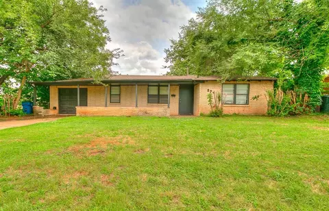 824 E Rose Dr, Midwest City, OK 73110