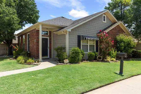 2455 Manchester Dr #16, Oklahoma City, OK 73120
