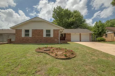 806 Terrace Pl, Norman, OK 73069