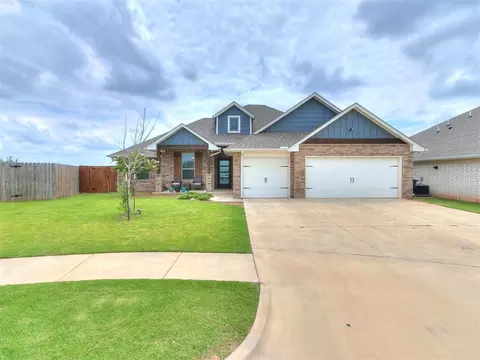 10808 NW 8th St, Yukon, OK 73099