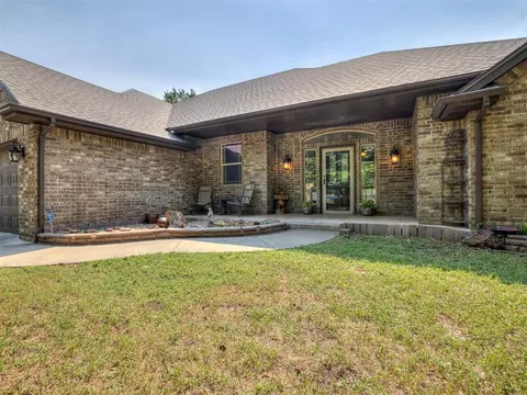 847 County Street 2978, Tuttle, OK 73089 photo 2