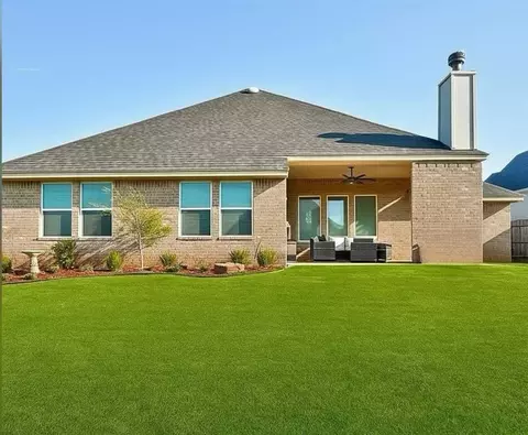 Exterior - 8724 Beechgrove Dr, Arcadia, OK 73007 photo 4 of 7