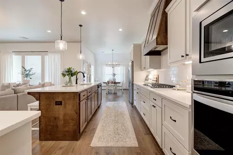 Kitchen - 8724 Beechgrove Dr, Arcadia, OK 73007 photo 3 of 4