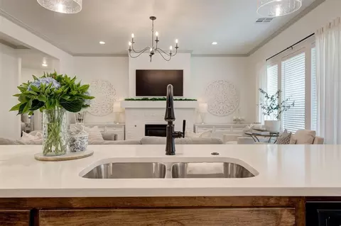 Kitchen - 8724 Beechgrove Dr, Arcadia, OK 73007 photo 4 of 4
