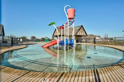 Exterior - 8724 Beechgrove Dr, Arcadia, OK 73007 photo 5 of 7