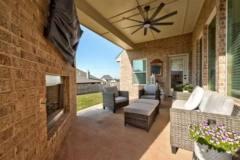Exterior - 8724 Beechgrove Dr, Arcadia, OK 73007 photo 3 of 7