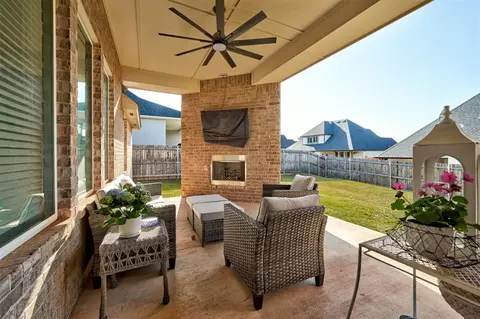Exterior - 8724 Beechgrove Dr, Arcadia, OK 73007 photo 2 of 7