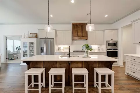 Kitchen - 8724 Beechgrove Dr, Arcadia, OK 73007 photo 1 of 4