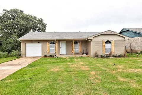 804 S Dogwood St, Luther, OK 73054