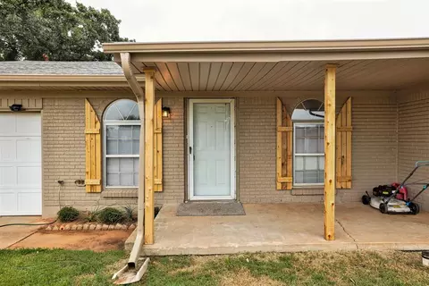 804 S Dogwood St, Luther, OK 73054