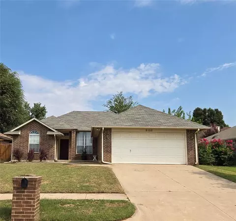 9125 Orange Dr, Midwest City, OK 73130