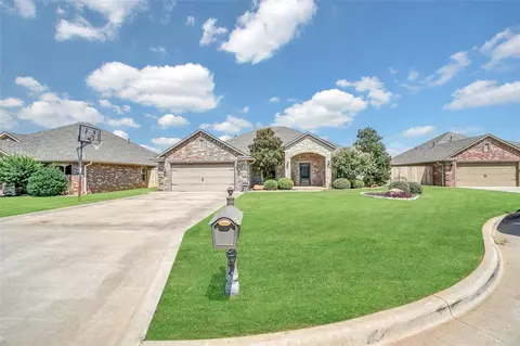 916 Isabella Ln, Altus, OK 73521