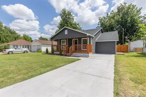 6706 NW 48th St, Bethany, OK 73008