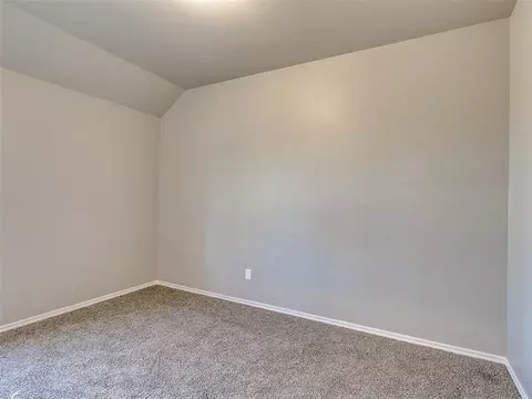 104656 S Pimlico Pass, Mcloud, OK 74851 photo 13