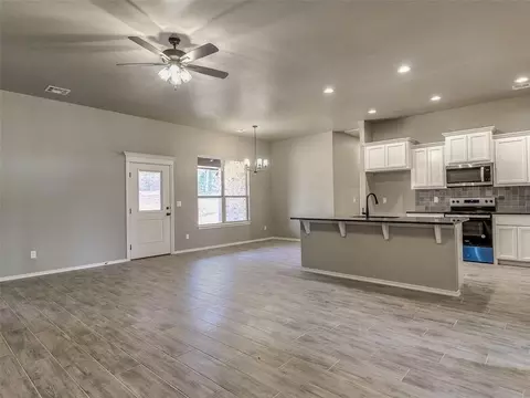 104656 S Pimlico Pass, Mcloud, OK 74851 photo 4