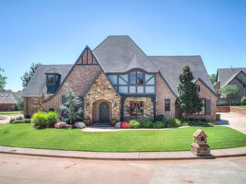 6405 Oak Tree Cir, Edmond, OK 73025