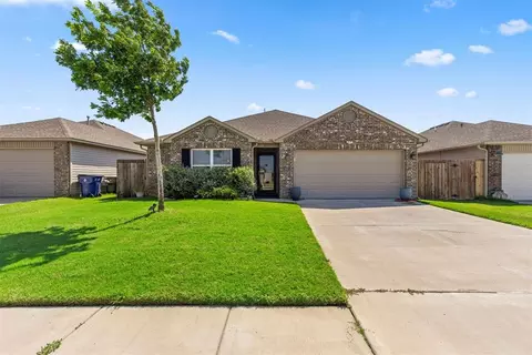 3023 Westbrook St, Chickasha, OK 73018